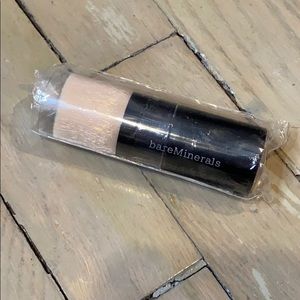 BareMinerals Beautiful Finish Foundation Brush